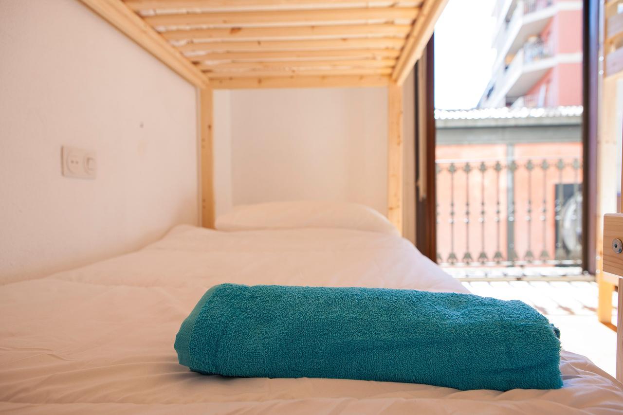 Bed In Girona Bed & Breakfast Exterior foto