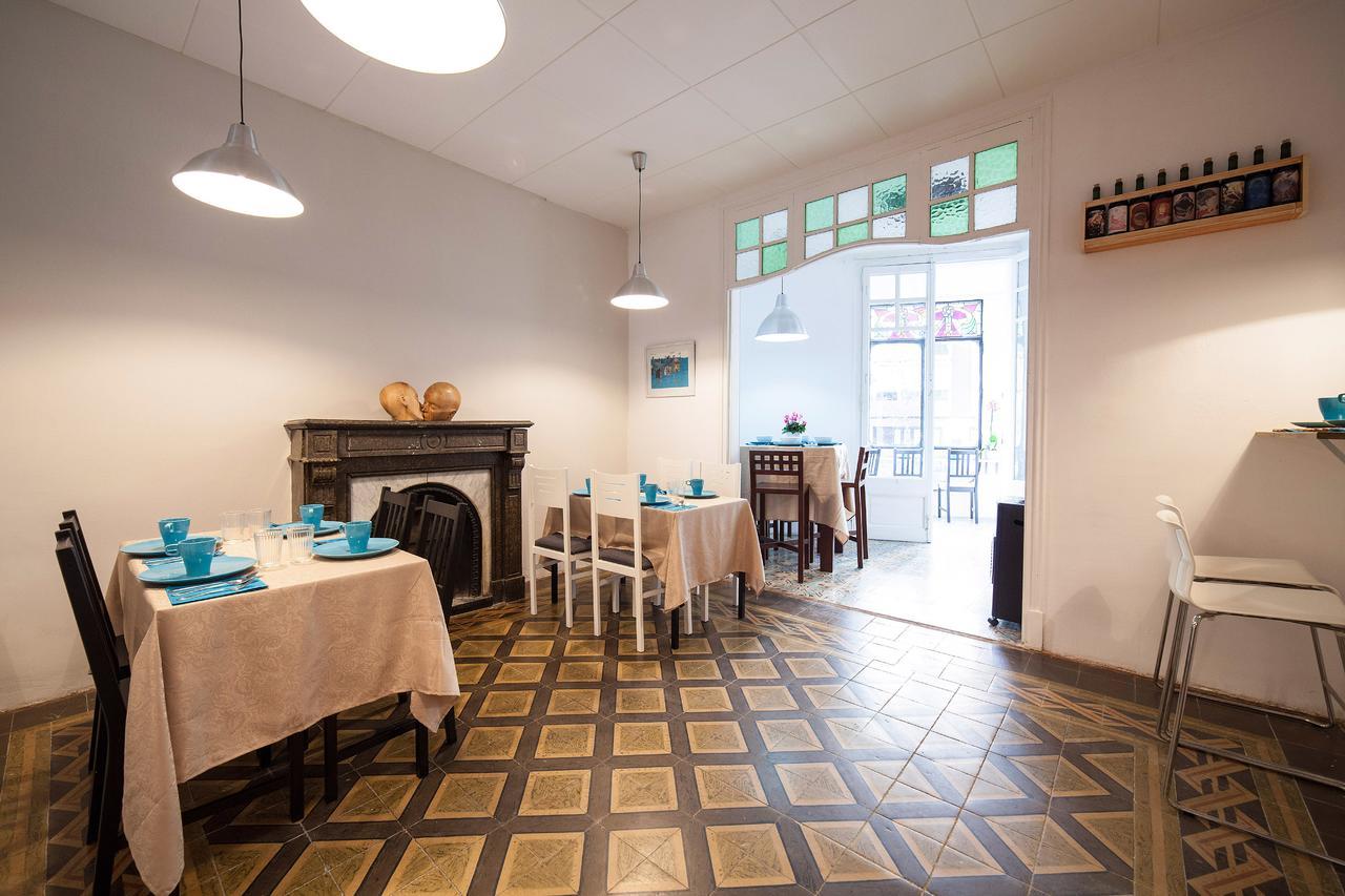 Bed In Girona Bed & Breakfast Exterior foto