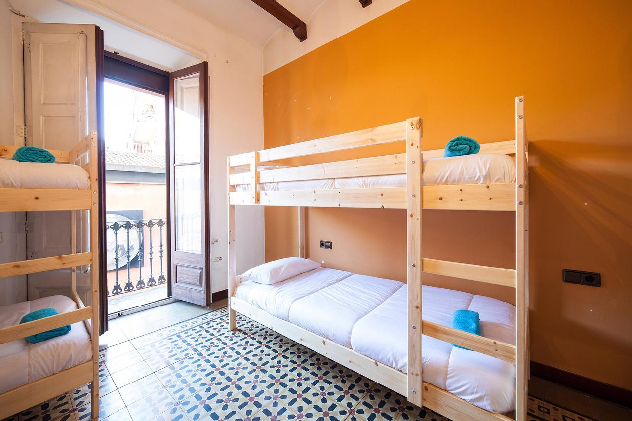 Bed In Girona Bed & Breakfast Exterior foto