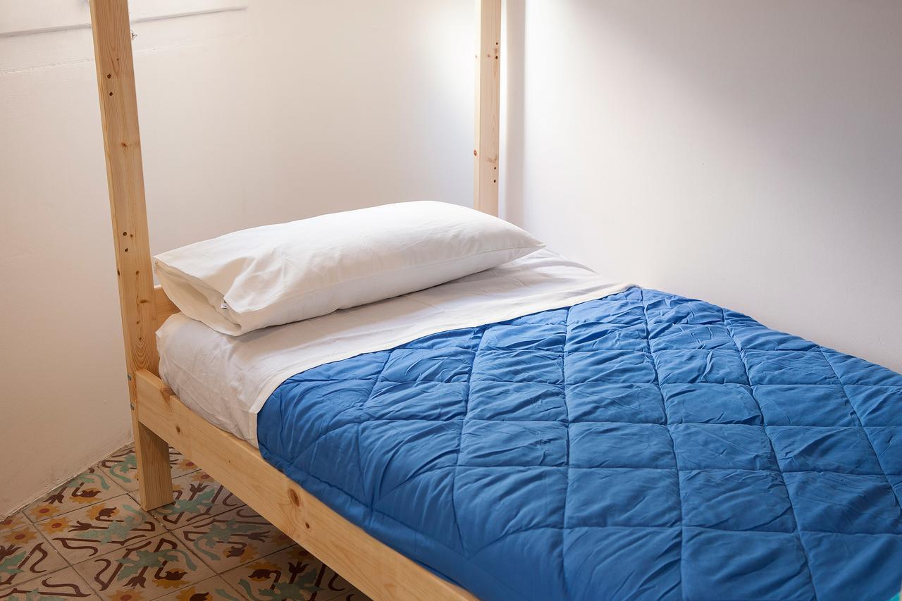 Bed In Girona Bed & Breakfast Exterior foto