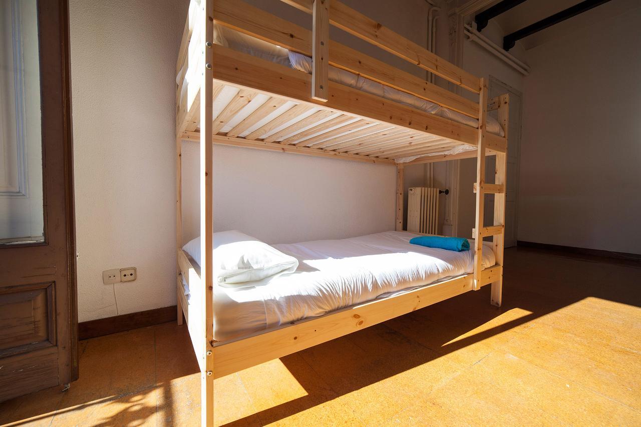 Bed In Girona Bed & Breakfast Exterior foto